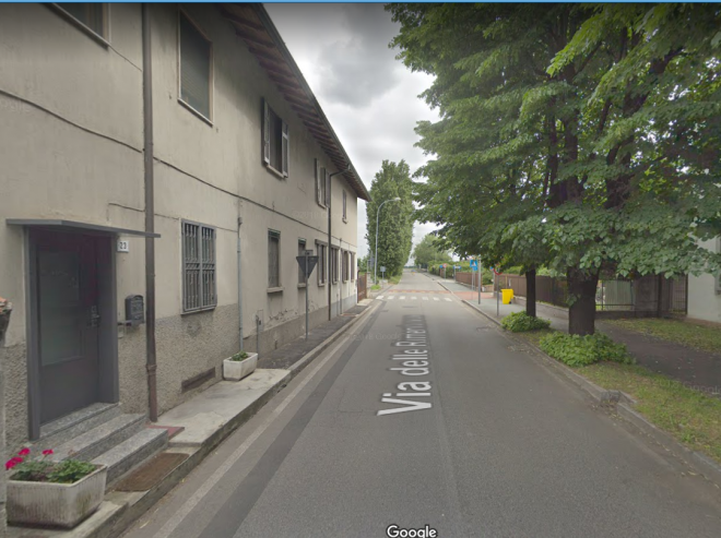 SEGNALAZIONE CHIUSINI RUMOROSI IN VIALE RIMEMBRANZE LOC. LINATE IN PROSSIMITA’ DEI NUMERI CIVICI  23 e 27  – 2° SOLLECITO –