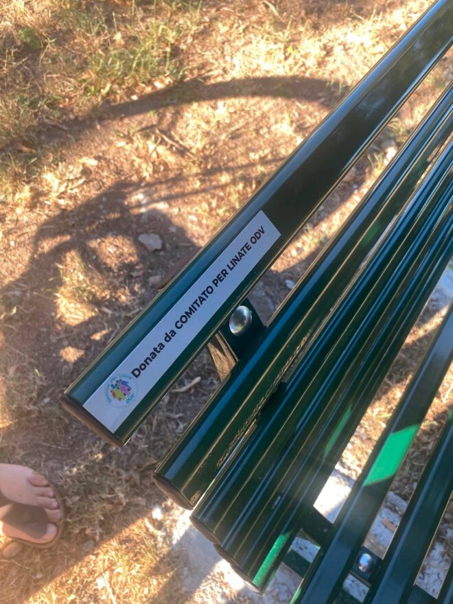 Cinque nuove panchine per la nostra comunità!